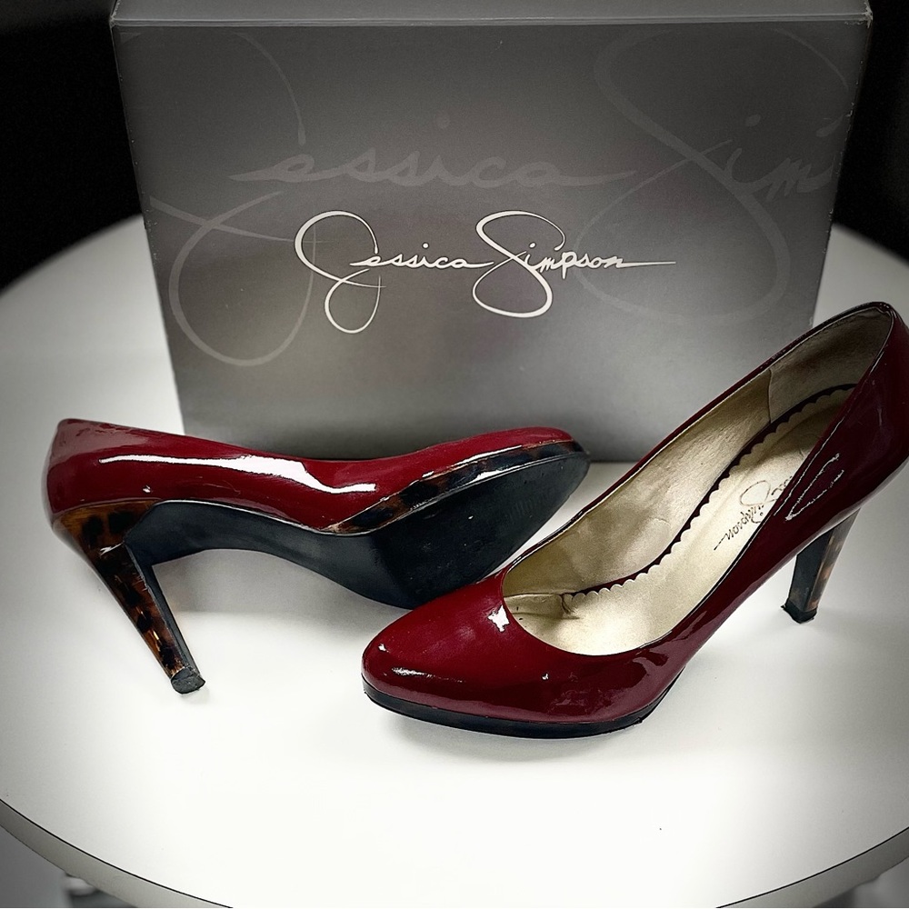 Jessica Simpson “Scarlett” heels